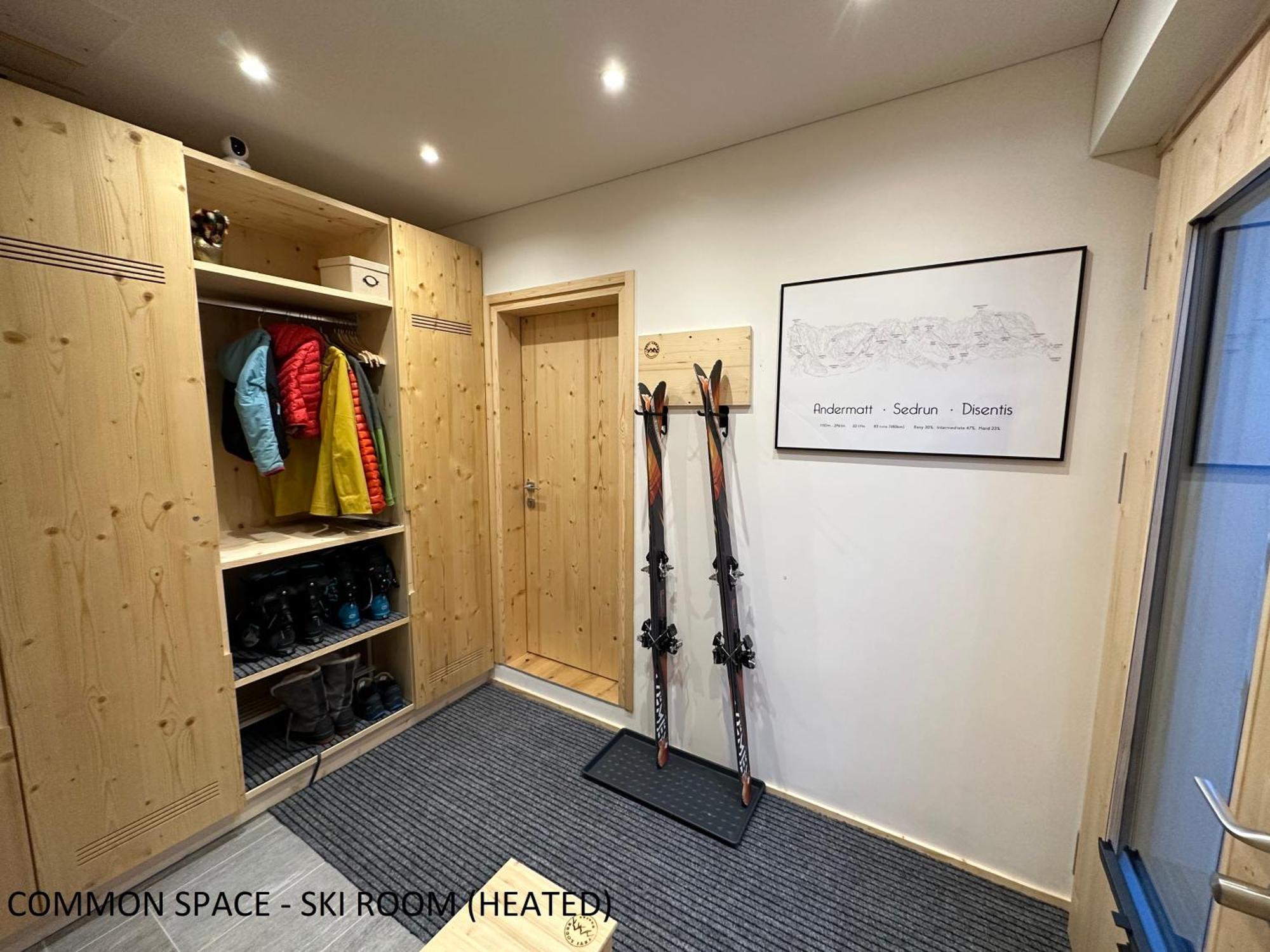 Yeti Lodge Sedrun Habitación foto